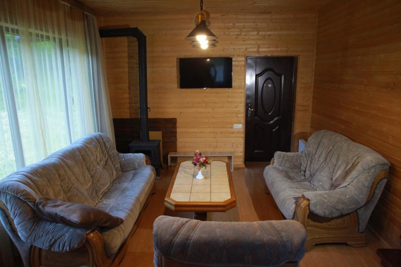 Cottage Woodside เมสเตีย ภายนอก รูปภาพ